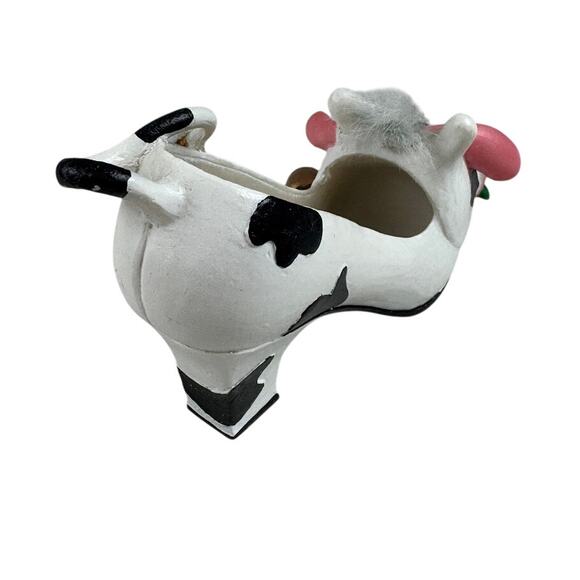 Willow Hall Shoo Shoo Figurine – "Moo Moo" Cow – Official Design No. 8 - Picture 4 of 6